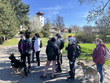 Stříbrný Dvůr – komplex, nacházející se jen 5 km od dálnice D1 nedaleko Jihlavy. Na fotografii zleva: sl. Šárka (praktikantka), p. Rytychová, p. Vondra, p. Ilona (dobrovolnice), p. Ing. Tomek, p. Neckářová, p. Dvořáková, p. Špinarová, DiS., p. Blechová, p. Parkosová, DiS., p. Šulerová – všichni stojící na cestě v přírodě. Kolem je tráva, stromy a keře, některé již kvetou, což naznačuje jaro