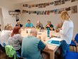 Paní PhDr. Dana Marková je psycholožka a psychoterapeutka s dlouholetou a různorodou praxí. Na fotografii zachycena hojná účast. Zleva: p. Voráčková, p. Ing. Tomek, p. Šopová, p. Šopa, p. Ing. Beránek, p. Vlašín, p. Bohatá, p. PhDr. Marková (psycholožka), p. Vondra, p. Parkosová, DiS., p. Dvořáková